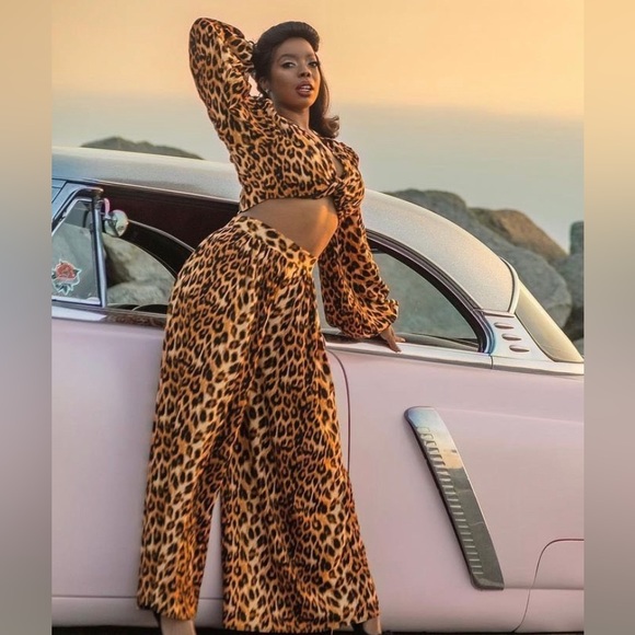 Vintage Vandalism Pants - 🌟HP🌟 Vintage Vandalism Harlow Set 2x